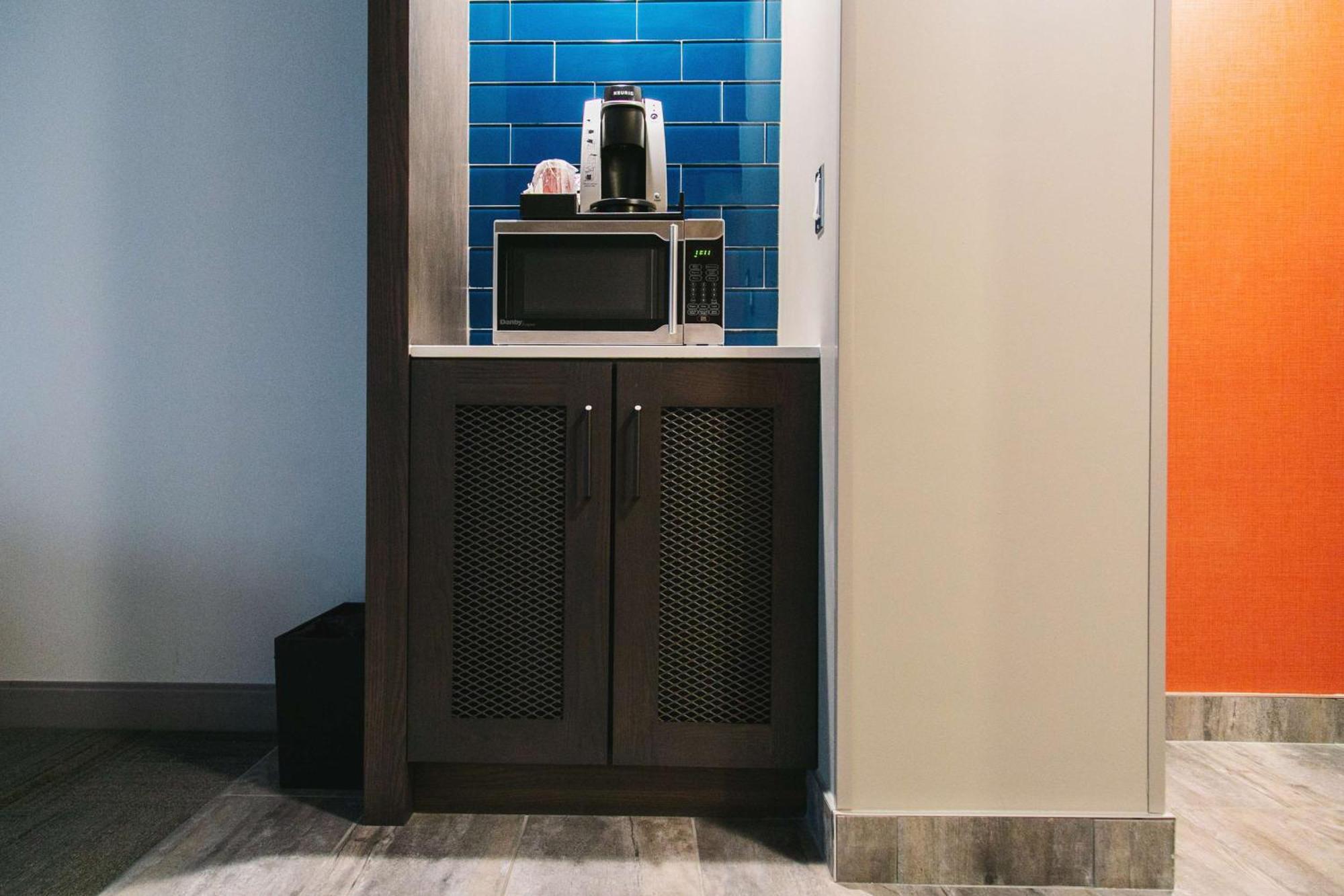 Hilton Garden Inn Фредериктън Екстериор снимка