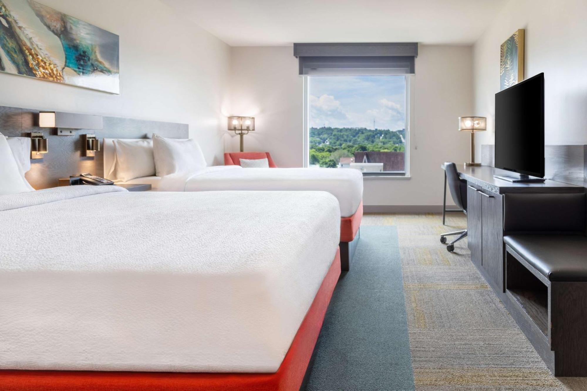 Hilton Garden Inn Фредериктън Екстериор снимка