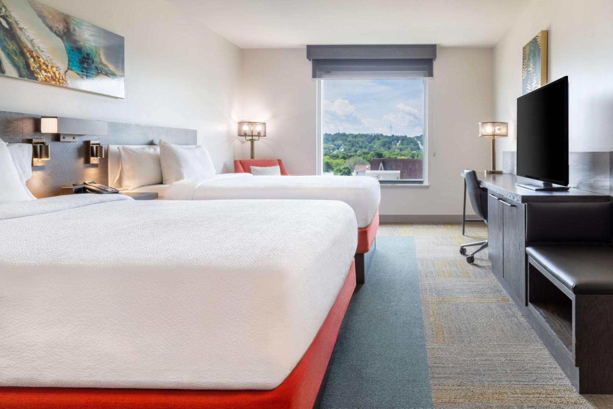 Hilton Garden Inn Фредериктън Екстериор снимка