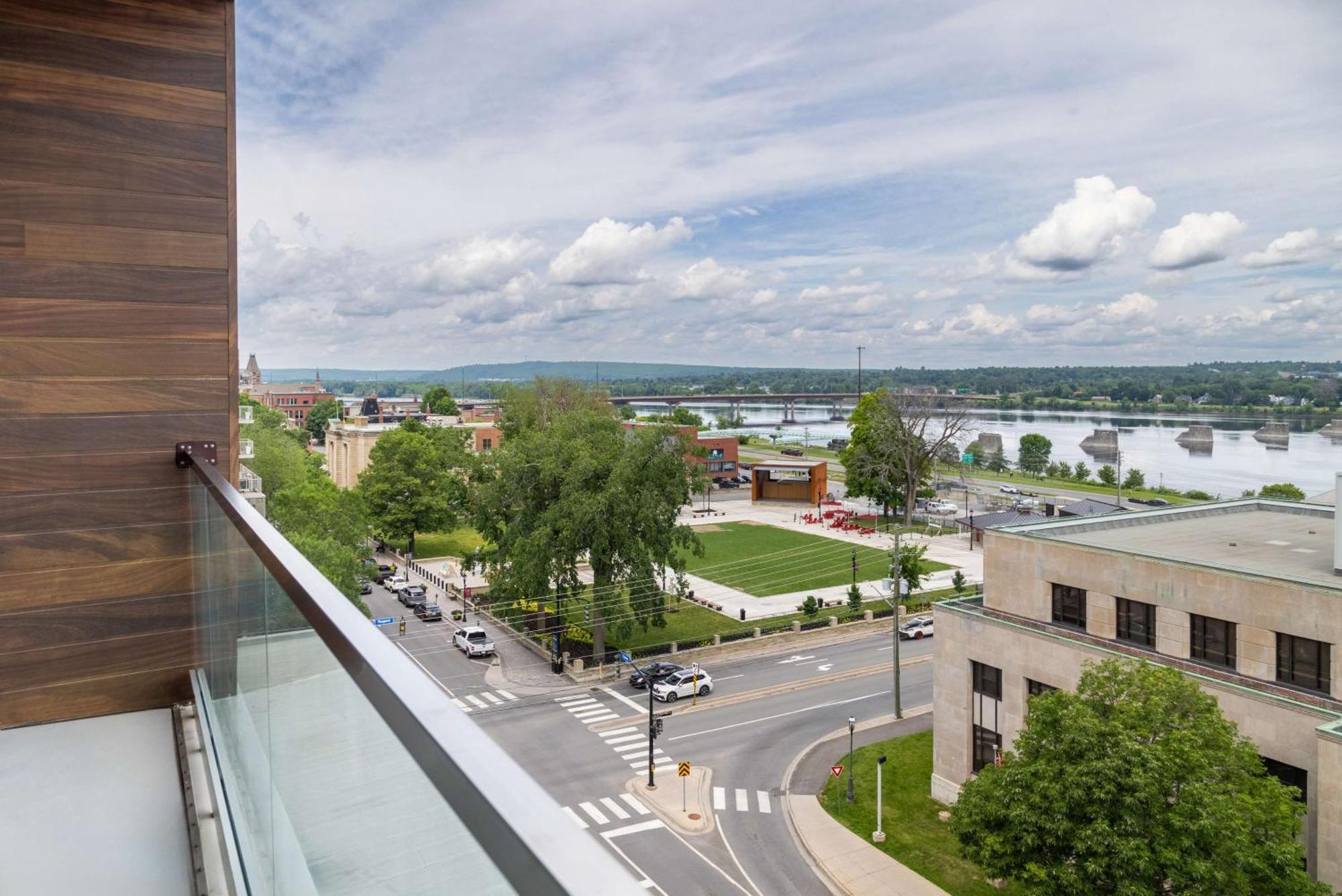 Hilton Garden Inn Фредериктън Екстериор снимка