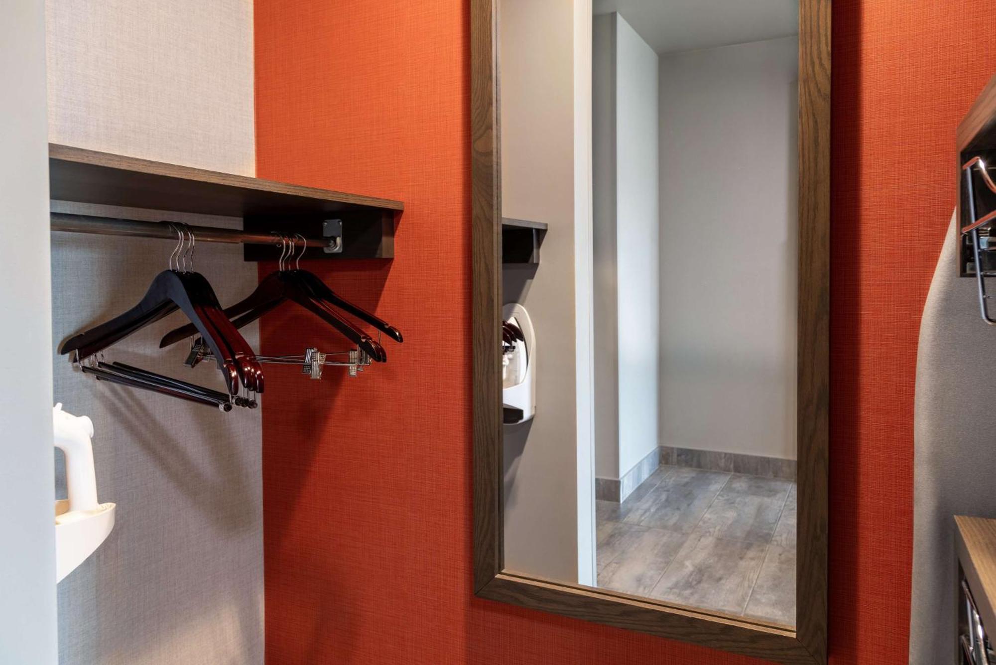 Hilton Garden Inn Фредериктън Екстериор снимка