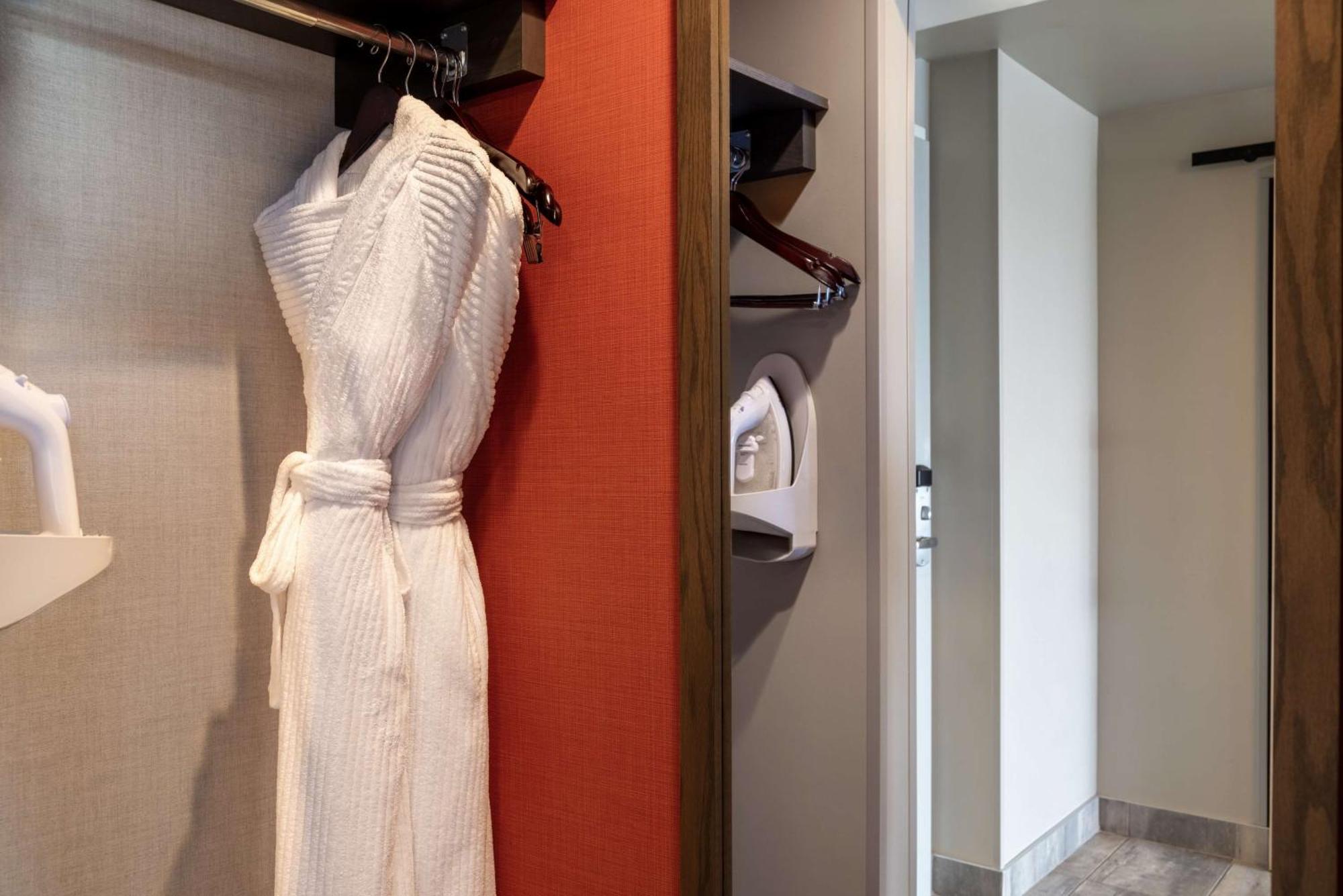 Hilton Garden Inn Фредериктън Екстериор снимка