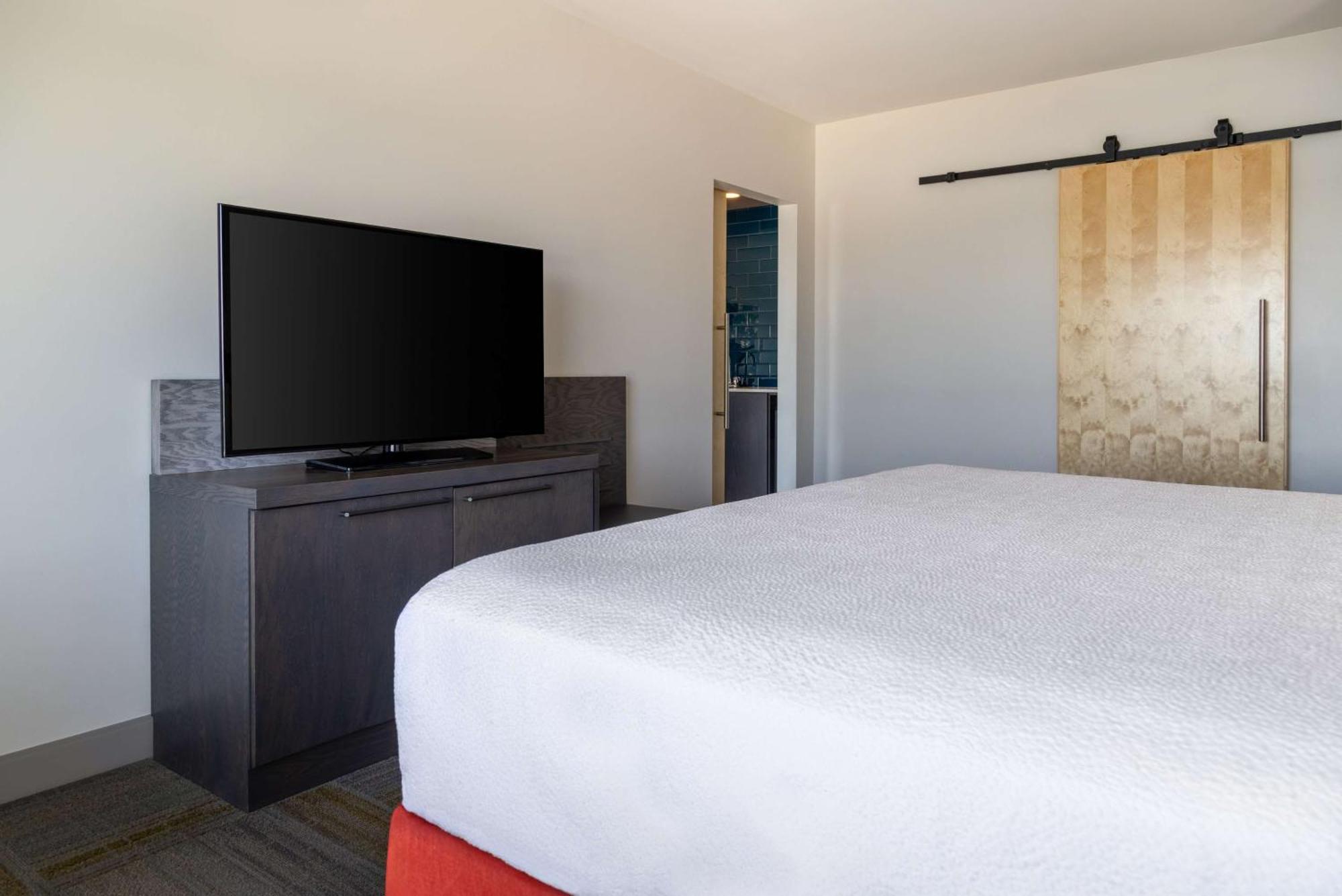 Hilton Garden Inn Фредериктън Екстериор снимка