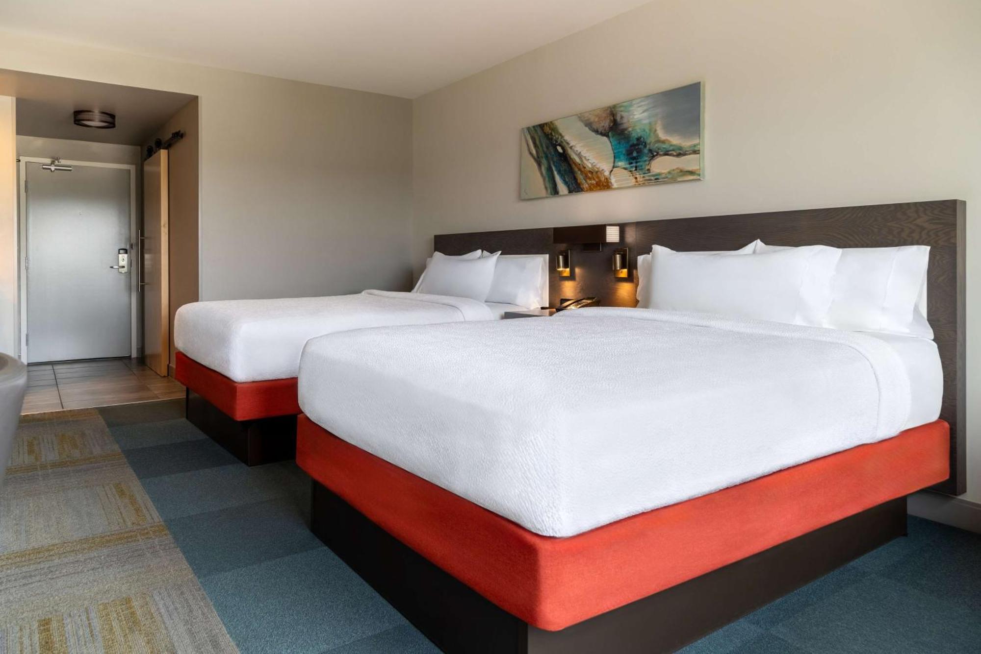 Hilton Garden Inn Фредериктън Екстериор снимка